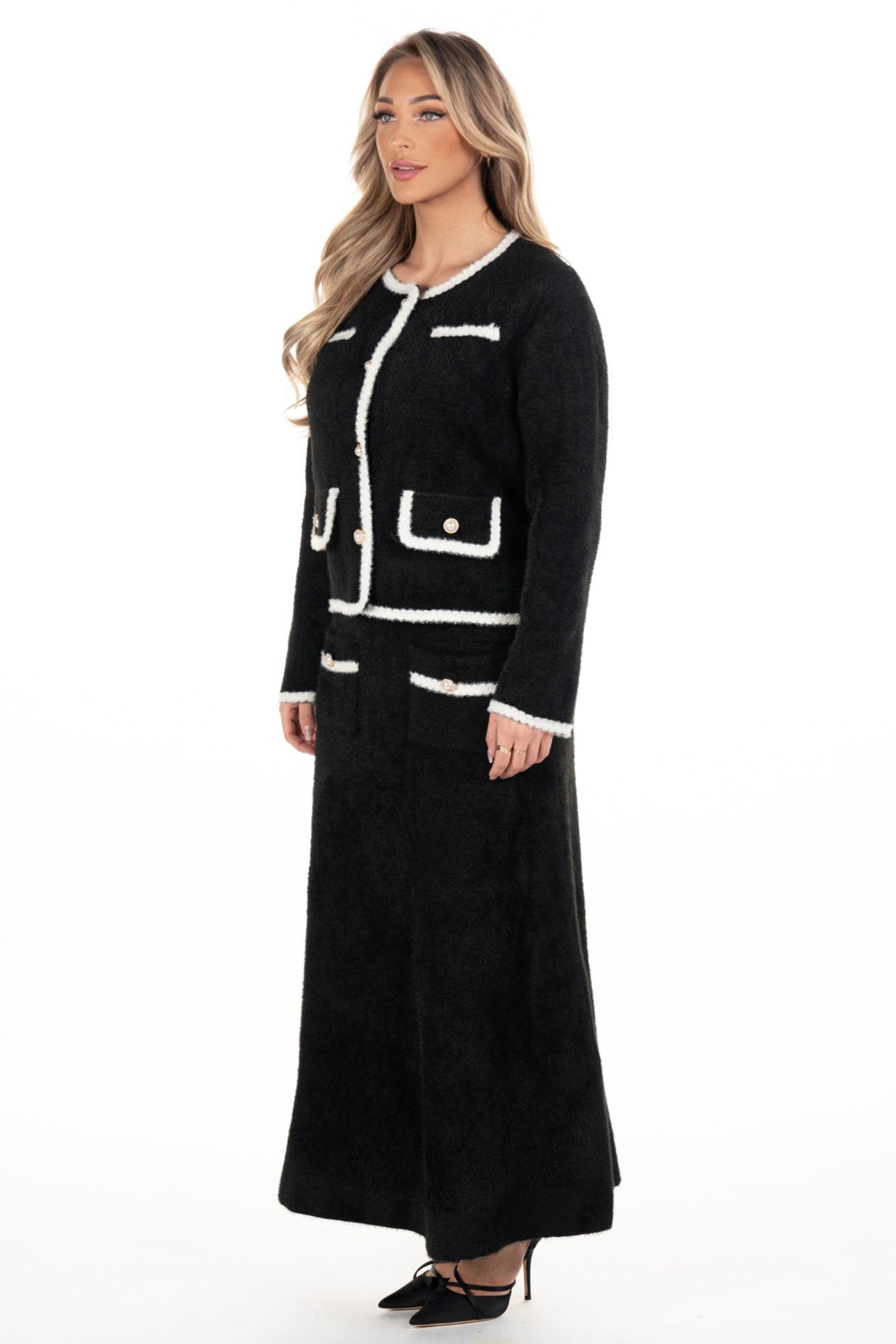 Set Ada Black